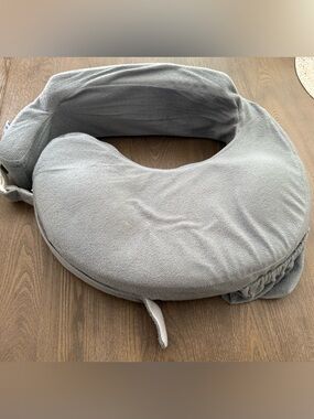 EUC My Brest Friend Nursing Pillow